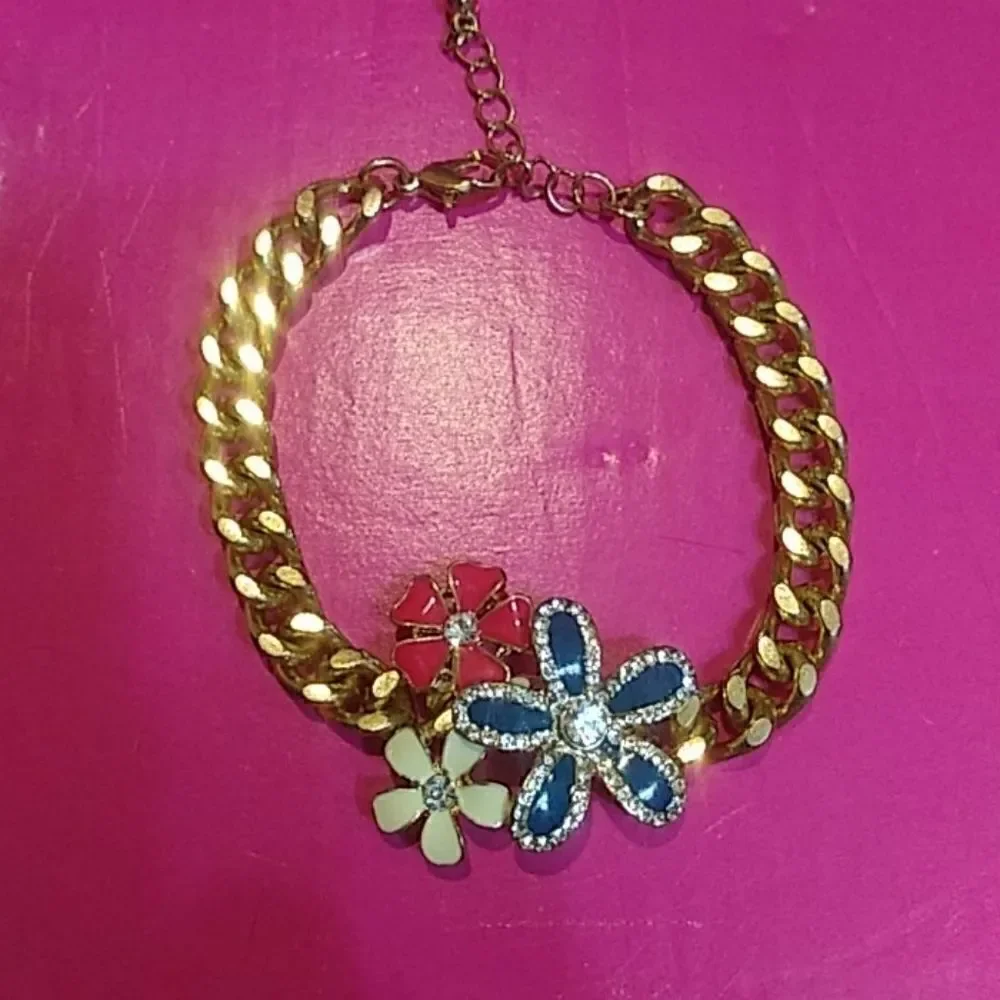 Bracelet